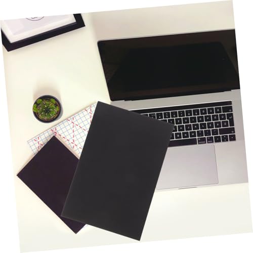 Bloc-notes A4 quadrillé 80 feuilles avec un support rigide - 6