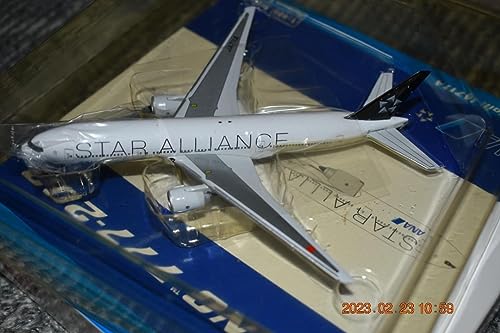 1400 ANA B777-281 スターアライアンス JA711Aのサムネイル