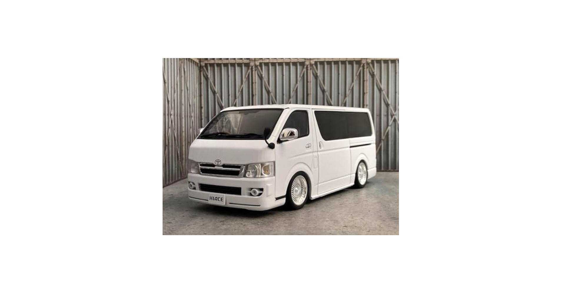 1/24 トヨタ H200 ハイエース バン スパーGL（カスタム品） Amazon.co.jp: 1／24 トヨタ H200 ハイエース バン スパーGL