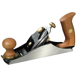 STANLEY Cepillo de banco de uso general nÂº 4, Mangos Merisier, Tornillos de ajuste, Base mecanizada, Hoja mÃ¡s gruesa que reduce las vibraciones, 1-12-136