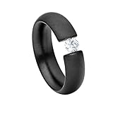 Der Bandring, der auch als Designerring oder Verlobungsring auf sich aufmerksam macht ist aus nickelfreiem Edelstahl gefertigt, ist antiallergen und kann von Allergikern getragen werden.