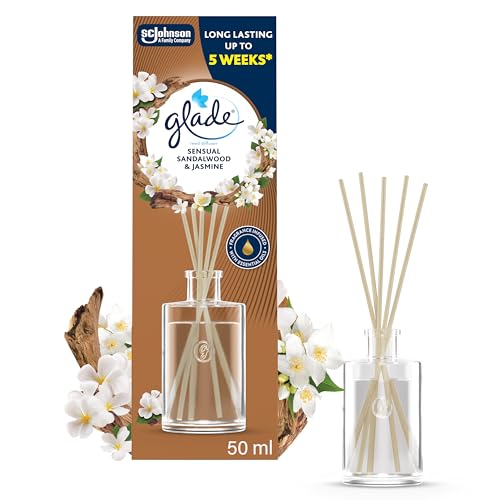 Glade Reed Diffuser Home Fragrance Infused with Essential Oils Room Air Freshener With Up to 5 Weeks of Continuous Fragrance Sandalwood & Jasmine 50ml
