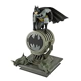 Paladone Batman Figurine Light - Officially Licensed DC Super Heroes Decor and Gift, Collectible Display Lamp Must Have for DC Comic Fans, USB Powered 27β LED Light