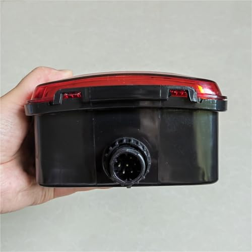 Luz trasera LED de 24V con conector izquierdo para camiones premium TGM 7