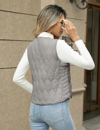 Women's Quilted Vest V Neck Fleece Puffer Vest Slim Fit Button Down Padded Gilet Sleeveless Outerwear Coat2