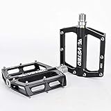 【Économies de main-d'œuvre】Pédales de vélo de conception ergonomique ultra-légères équipées de roulements DU haute vitesse. Nos pédales de vélo de montagne sont très légères, elles ont une forte capacité portante et peuvent réduire le frottement de l'arbre rotatif, économisant ainsi jusqu'à 30% de travail physique.