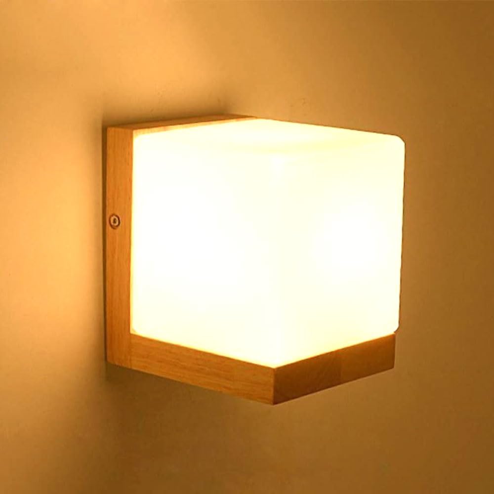Aplique de pared de madera con tulipa de vidrio blanco E26 para pasillo