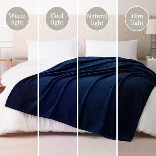 Yebeda Kuscheldecke Superweiche und Warme Fleecedecke für Sofa, Couch und Bett mit Waffel Muster, Kuschelige Angenehme Decke Wohndecke Sofadecke, 150x200 cm, Marineblau