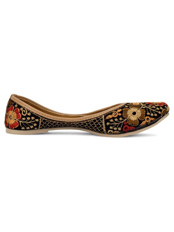 DESI COLOUR Women Ethnic Footwear, Punjabi Jutti/Mojari-Black Thread Work 1 1