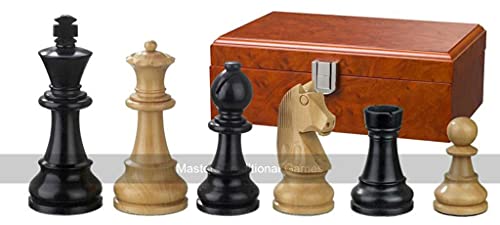 Boxwood staunton chess pieces