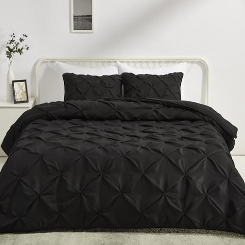 Image of Amazon Basics 3-Piece All-Season Soft Down-Alternative Comforter Bedding Set, Pinch Pleat Design with Piped Edges, Full /Queen, Black