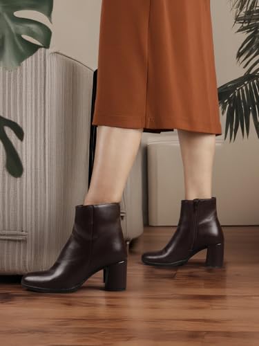 Image of ELLE Women's Stylish Ankle Boots with Block Heel