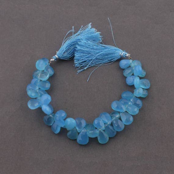 Perles chalcédoine bleue 11mm-14mm briolettes avec perçage centré pour montage de bijoux