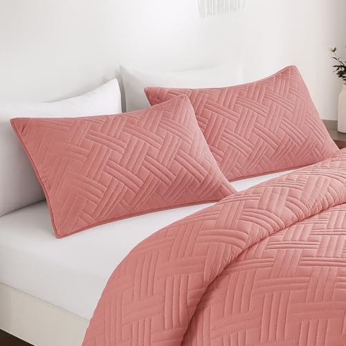 Image of BSB HOME 100% Cotton Ultrasonic 280 Tc Solid King Size Quilted Bed Cover /Bedspread /Rajaai with 2 Pillow Case, (Luxurious, Blush Pink, 90X100 Inches, 254X228 cm)