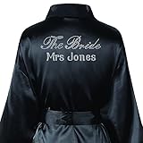 batas para novias personalizadas La bata está disponible en 3 colores: negro, marfil o blanco.