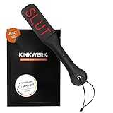 KINKWERK Spanking Paddel (Schriftzug) aus hochwertigem Kunstleder für Mann & Frau | Ergonomisches Design mit Handgelenkschlaufe | Multifunktionales BDSM-Zubehör (SLUT)