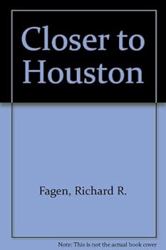 Paperback Closer to Houston: A Novel Book