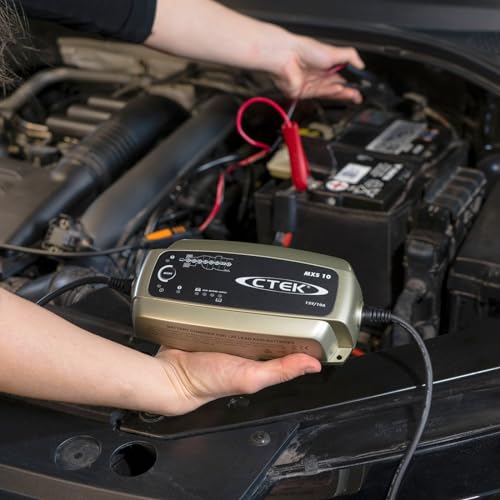 CTEK MXS 10 Batterieladegerät für Größere Fahrzeugbatterien, Batterieladegerät Boot, Wohnwagen, Schwarz, Silber, Rot