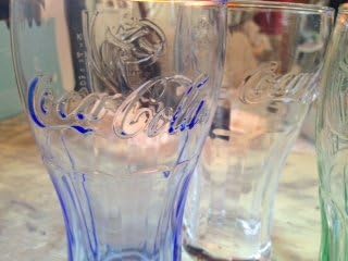 Amazon マクドナルド コカ コーラグラス 4色 4個セット マクドナルド タンブラーグラス