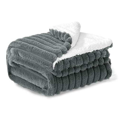 BEDELITE Kuscheldecke Flauschig Decke Klein - Dicke Sherpa Decken Grau 125x150 für Sofa, warme Cord Kuscheldecken weiche Fleecedecke Wohndecke als...