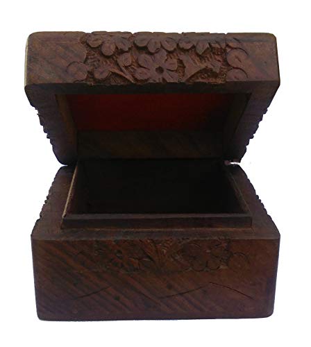 Boîte à bijoux en bois sur une coiffeuse pour organiser vos petits secrets - 3