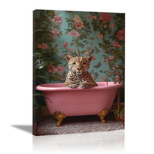Affiche léopard dans baignoire pour habiller un mur vide avec originalité et élégance