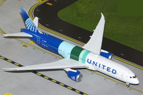 Gemini200 United Airlines Boeing 787-9 “The Future is SAF” 1/200 Die-Cast Model – Reg# N24988 – Officially Licensed Collectible with Stand and Landing Gear – 12.25” Long by GeminiJets - Used condition - US$144.25