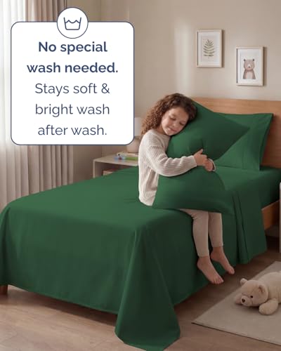 Image of Twin 4 Piece Bed Sheet Set - Breathable & Cooling Sheets - Emerald Green | Ultra Soft Hotel Luxury Bedding Set with 8-16 Inch Deep Pockets, 1 Flat & 1 Fitted Sheet & 2 Pillowcases, Wrinkle & Fade Free