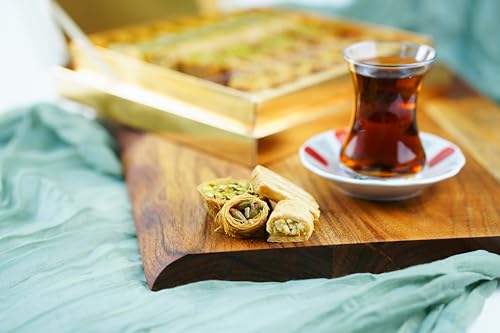 Zaitoune Deluxe Pistachio & Cashew Mix Baklava thumb #1