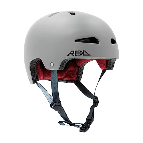 Casque REKD Ultralite au skatepark protection optimale pour vos tricks