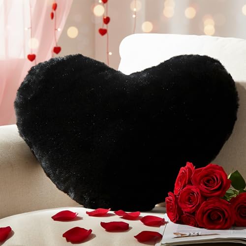 Yhoelata Coussin Coeur Klein, Coussin en Forme de Coeur Noir, Oreiller Cœur Coussins Décoratif en Peluche, Coussins Décoration Canapé, Deco Chambre Ado...