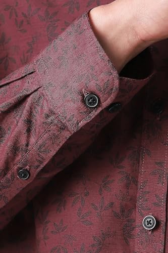 Image of Peter England Men's Slim Fit Full Sleeve Casual Shirt in Slub Cotton with All-Over Leafy Print
