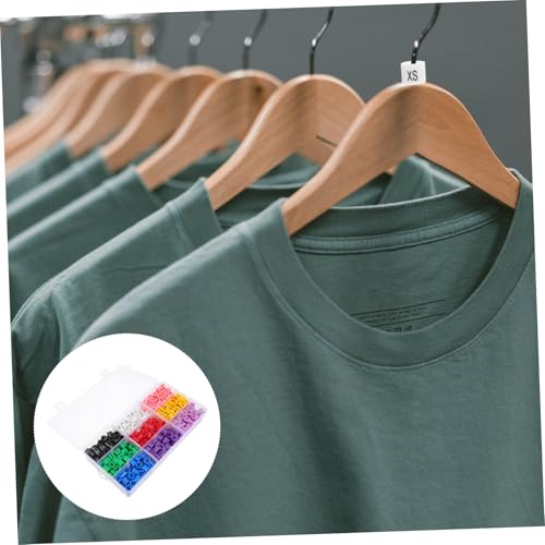 Étiquettes de plastique linge pour ne plus confondre les tailles de vêtements