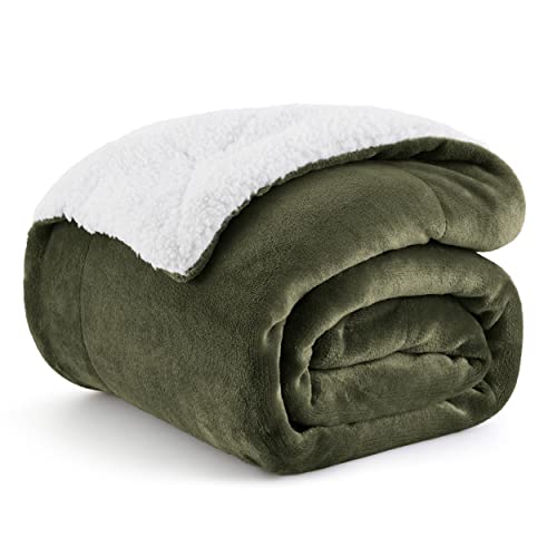 Bedsure Manta Cama Invierno - Manta Sofa Grande Polar Reversible de Franela y Sherpa, Manta Sofa Gruesa 150x200 cm de Microfibra Suave y Borreguito, Hiedra Verde