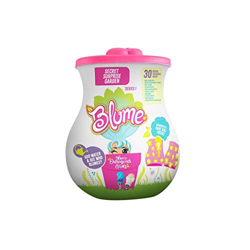 Bandai – Blume – Jardín Secreto Sorpresa – Playset en Forma de jarrón y su muñeca – Blume – Crece como una Flor – 30 sorpresas Incluidas – SK02255