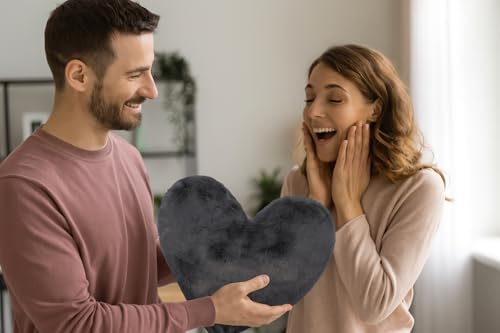 Brandsseller Herz-Kissen aus Plüsch 40x30 cm – Kuscheliges Dekokissen, Romantisches Geschenk zum Geburtstag, Valentinstag oder Muttertag – Weiches Zierkissen für Sofa, Bett und Reisen - Schwarz