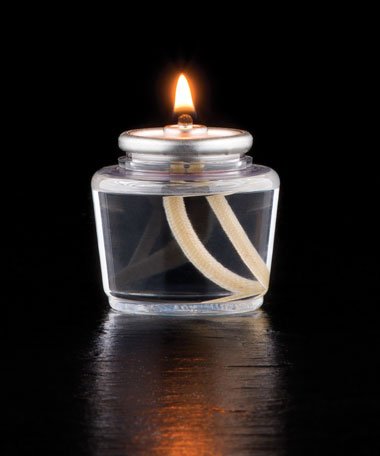 Image of D'light Online HD15 Liquid Votive Candles Fuel Cells - 15 Hour Burn Time Liquid Wax Disposable Clear Plastic Fuel Cells for Wedding Hotel, Restaurant Tables and Emergency Candles - Set of 96