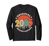 Celebra el año 2005 con este diseño original, ideal para los amantes de lo retro