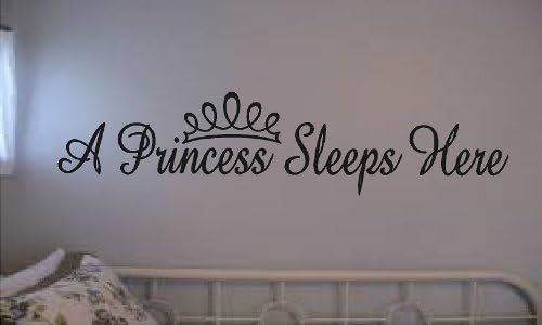 Calcomanía de vinilo con texto en inglés A PRINCESS SLEEPS HERE With Crown