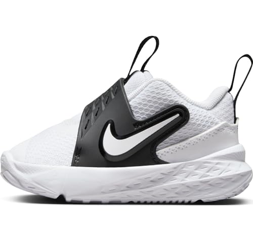 Image of Nike Kids' Team Hustle D Basketball Shoes