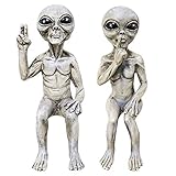 5. Decoraciones interesantes y regalos navideños inusuales. Cada extraterrestre mide aproximadamente 6 pulgadas de alto. También están disponibles los acabados en blanco antiguo o verde cósmico.