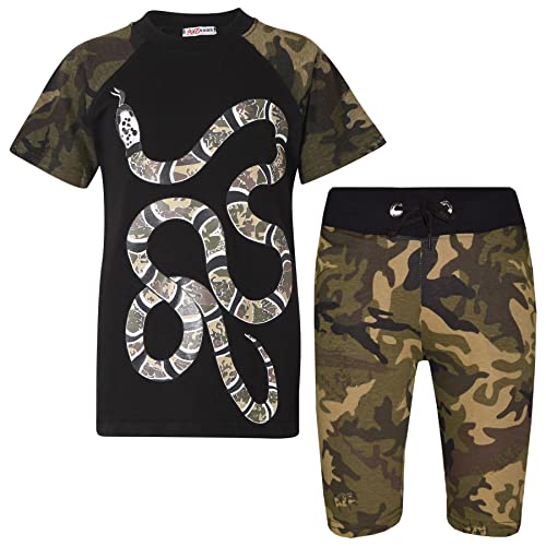 Camiseta de manga corta bicolor y short con estampado de camuflaje