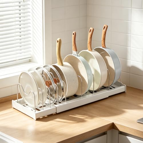 Consejos para Comprar Estantes y soportes para ollas y sartenes disponible en línea. 43 Organizador de Sartenes y Ollas, Organizador de Cocina Acero Inoxidable con 10 Compartimentos Ajustables, Estante Corredizo Expandible (32-57 cm), Base ABS Protectora (Blanco)