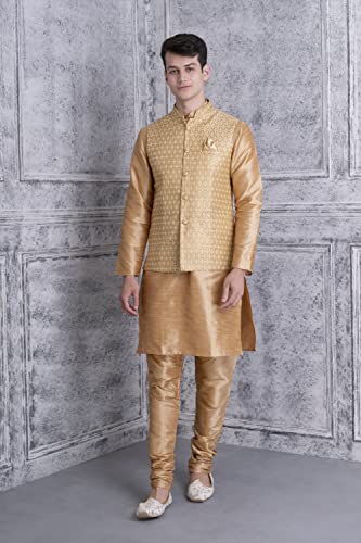 Image of Ethluxis Men's Silk Blend Kurta Set