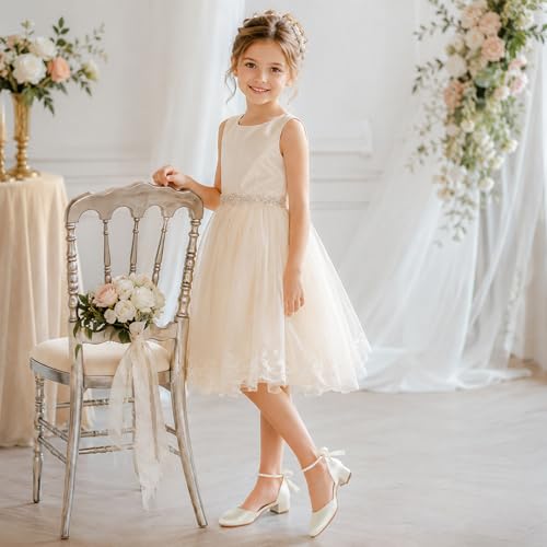 Girls Princess Dress Shoes, Pearl Ankle Strap Bow Low Block Heel Pumps angle 2