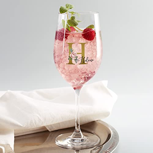 Foto von Herz & Heim® schönes Geschenk für die Frau Weinglas mit Personalisierung zu Weihnachten oder zum Geburtstag Monogramm mit Blumen