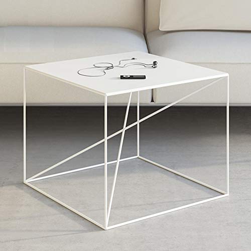 Petite table basse en métal blanc aux finitions soignées