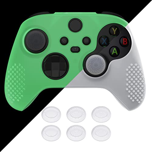 eXtremeRate PlayVital Housse en Silicone Grip pour Xbox Series X Manette,Coque Protection Antidérapante Skin Grip avec Capuchon Joysticks pour Xbox Series S-Vert Lumineuse Nuit