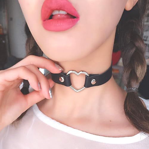 4 Pcs Choker Necklace For Women Black Adjustable Layered Velvet Leather Lace Collar Necklace Goth Jewelry Gifts3