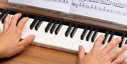 Still Life with Bricks: The Art of Everyday Play LEGO - vue 7